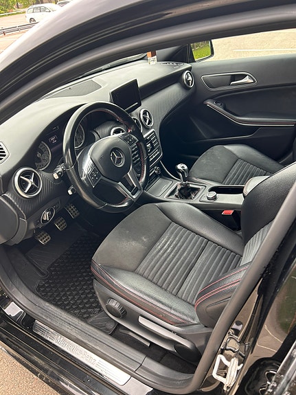 Mercedes-Benz A180 5 of 5