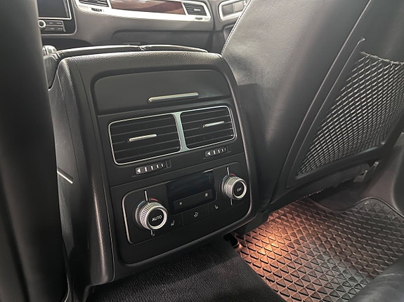 Volkswagen Touareg 18 of 19