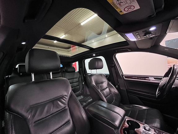 Volkswagen Touareg 13 of 19