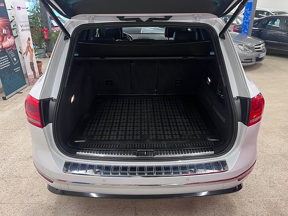 Volkswagen Touareg 10 of 19