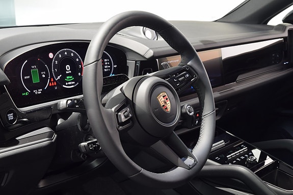 Porsche Cayenne Coupe 6 of 18