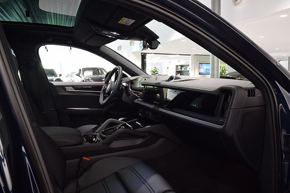 Porsche Cayenne Coupe 15 of 18
