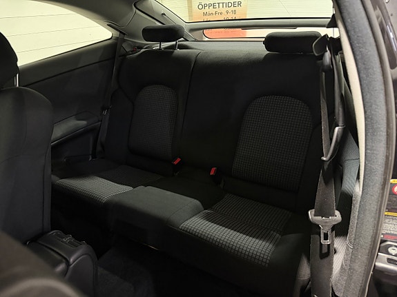 Mercedes-Benz C200 8 of 8