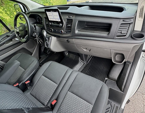 Ford Transit Custom 11 of 21