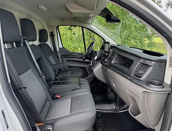 Ford Transit Custom 14 of 21