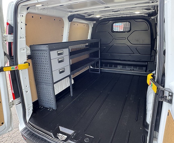 Ford Transit Custom 16 of 21