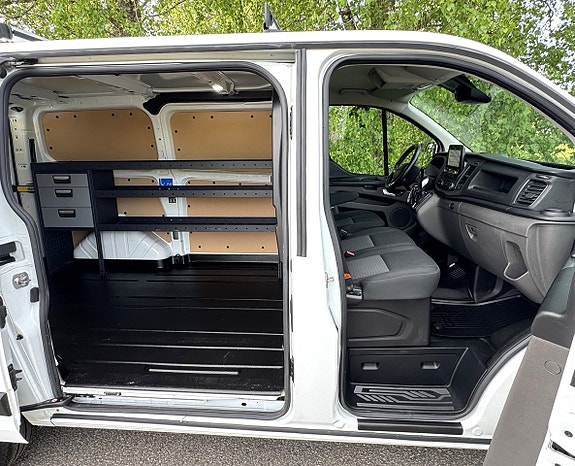 Ford Transit Custom 6 of 21
