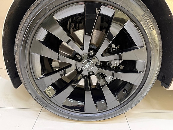 Land Rover Range Rover Sport 7 of 23