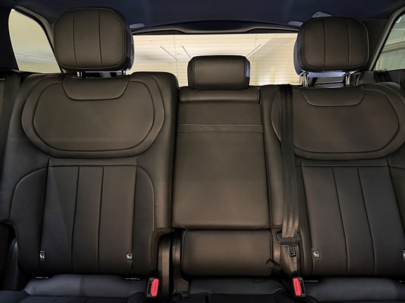 Land Rover Range Rover Sport 19 of 23