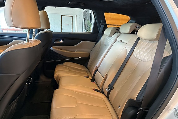 Hyundai Santa Fe 22 of 26