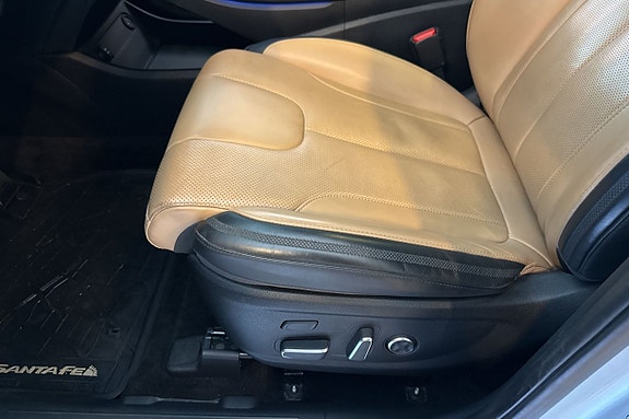Hyundai Santa Fe 11 of 26