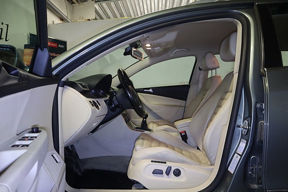 Volkswagen Passat 7 of 23
