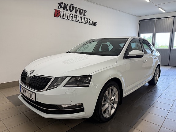 Skoda Octavia 2 of 5