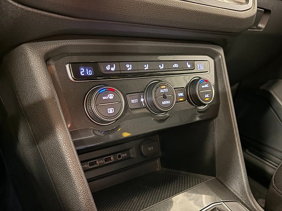 Volkswagen Tiguan Allspace 17 of 22