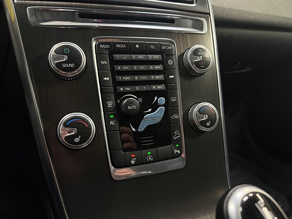 Volvo XC60 16 of 18