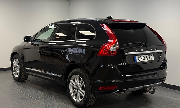 Volvo XC60 2 of 5