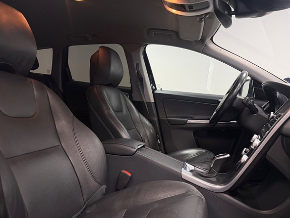 Volvo XC60 11 of 18