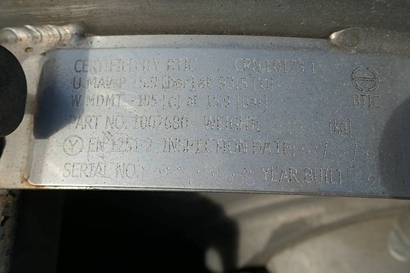 Volvo Gastank 23441073 5 of 6