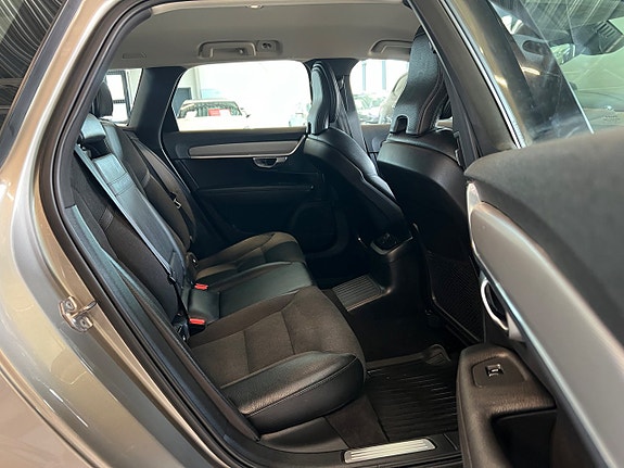 Volvo V90 14 of 22