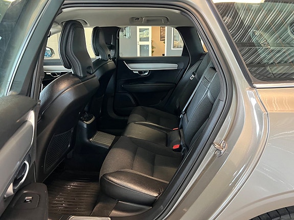 Volvo V90 15 of 22