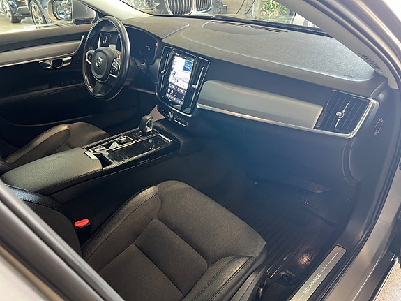 Volvo V90 11 of 22