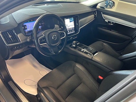 Volvo V90 17 of 22