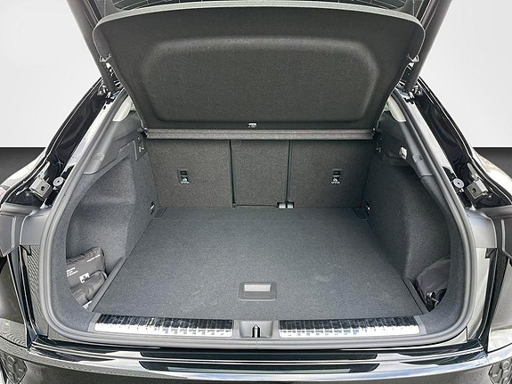 Audi Q3 12 of 18