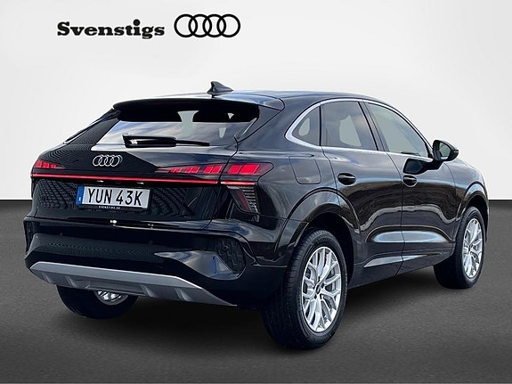 Audi Q3 6 of 18