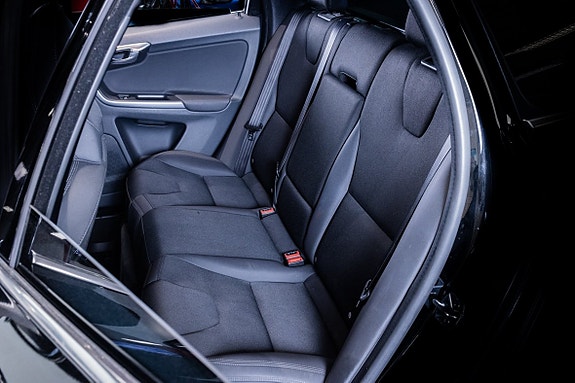Volvo XC60 24 of 25