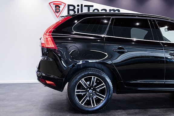 Volvo XC60 11 of 25