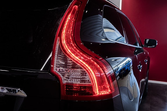 Volvo XC60 10 of 25