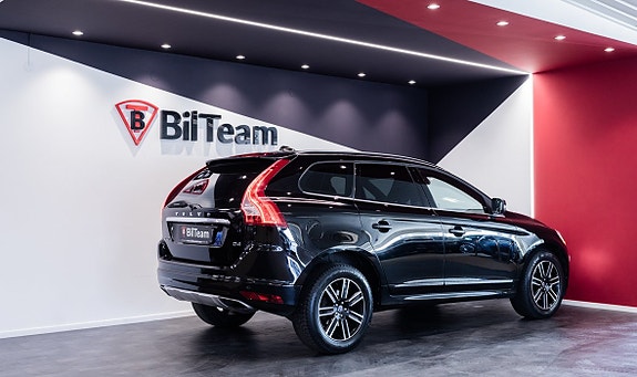 Volvo XC60 8 of 25
