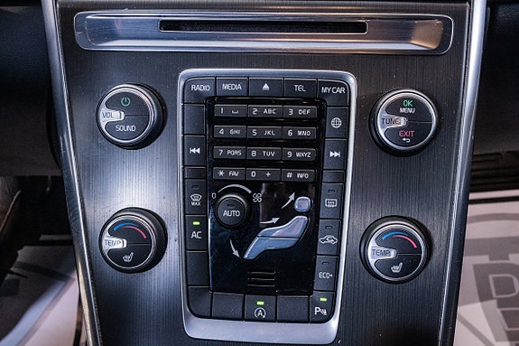 Volvo XC60 23 of 25