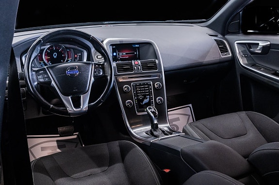 Volvo XC60 18 of 25