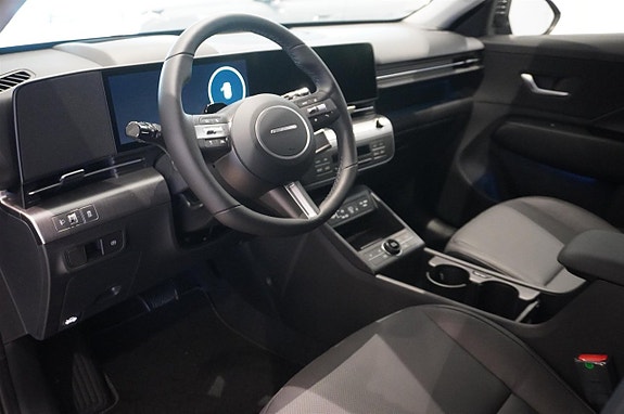Hyundai Kona 2 of 5