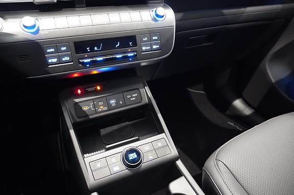 Hyundai Kona 10 of 13
