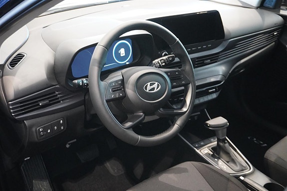 Hyundai i20 2 of 5
