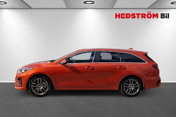 Kia Ceed 2 of 5