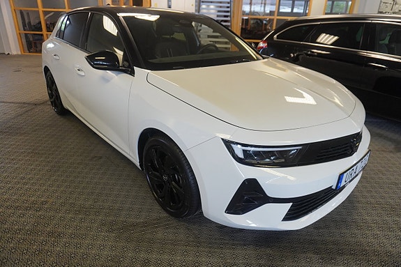 Opel Astra 2 of 5