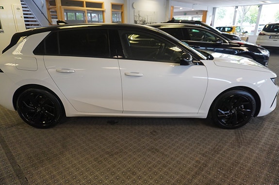 Opel Astra 3 of 5