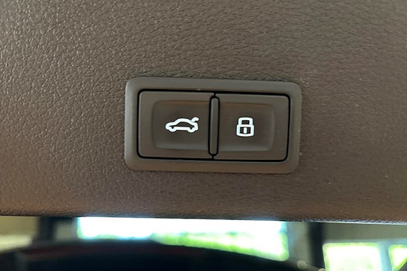 Audi e-tron 22 of 24