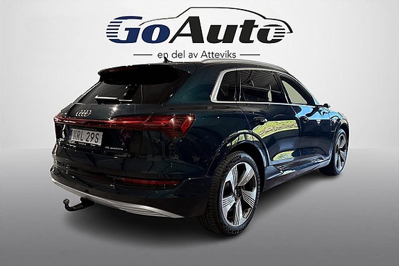 Audi e-tron 4 of 24