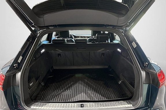 Audi e-tron 12 of 24