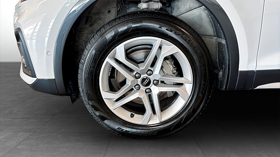 Audi Q5 6 of 17