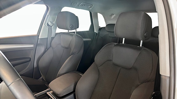 Audi Q5 8 of 17