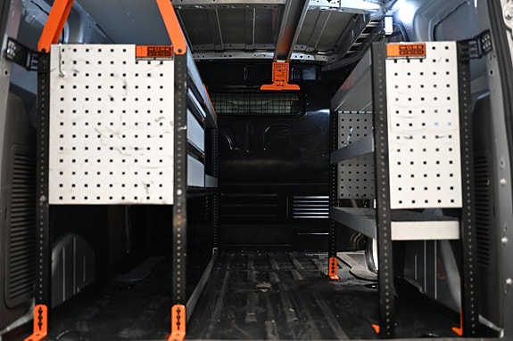 Ford Transit Connect 8 of 28