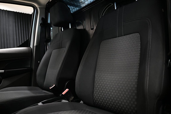 Ford Transit Connect 18 of 28