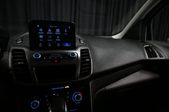 Ford Transit Connect 23 of 28