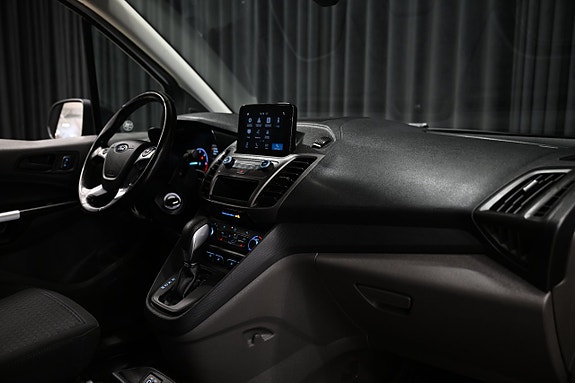 Ford Transit Connect 26 of 28