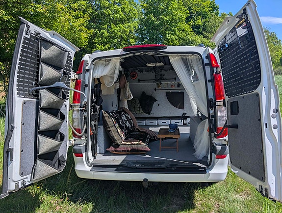Mercedes-Benz Vito 110 3 of 7